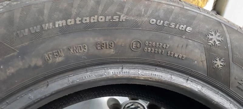 Гуми Зимни 215/60R16, снимка 6 - Гуми и джанти - 34367097