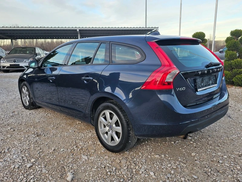 Volvo V60 2.0d 136кс  ! ! КЛИМАТРОНИК, снимка 3 - Автомобили и джипове - 43653562