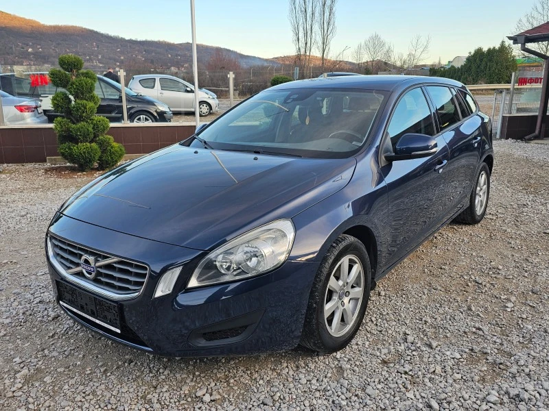 Volvo V60 2.0d 136кс  ! ! КЛИМАТРОНИК, снимка 1 - Автомобили и джипове - 43653562