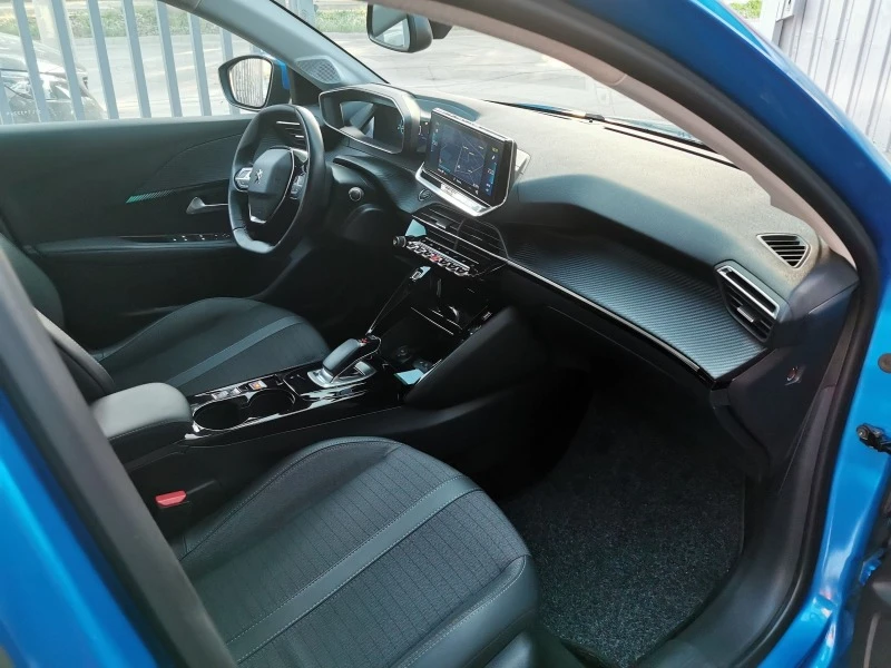 Peugeot 208 ALLURE 3D DIGITAL COCKPIT, снимка 13 - Автомобили и джипове - 46058675