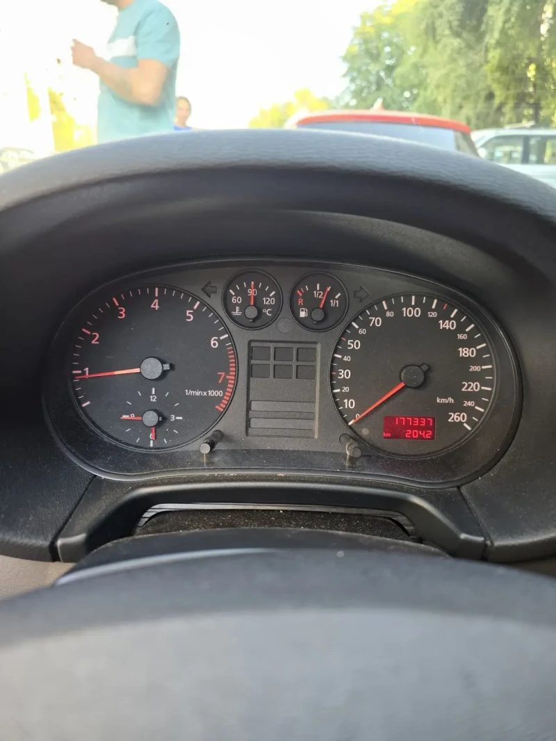 Audi A3 1.8 T, снимка 6 - Автомобили и джипове - 47487067