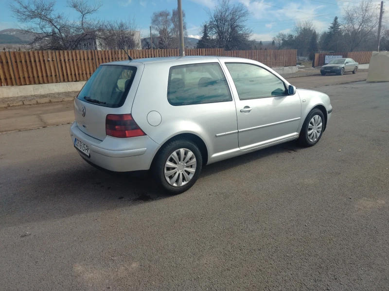 VW Golf, снимка 4 - Автомобили и джипове - 48796513