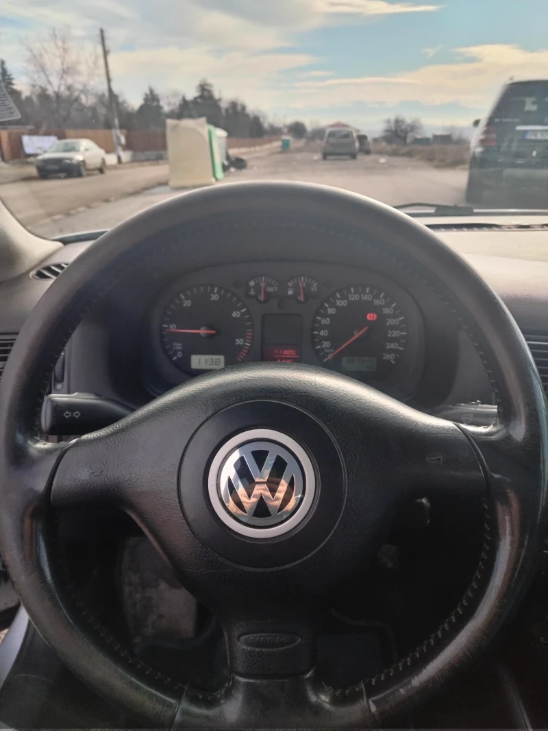 VW Golf, снимка 10 - Автомобили и джипове - 48796513