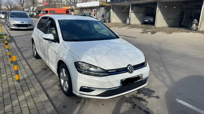 VW Golf 1.5 TGI, снимка 7 - Автомобили и джипове - 49015709