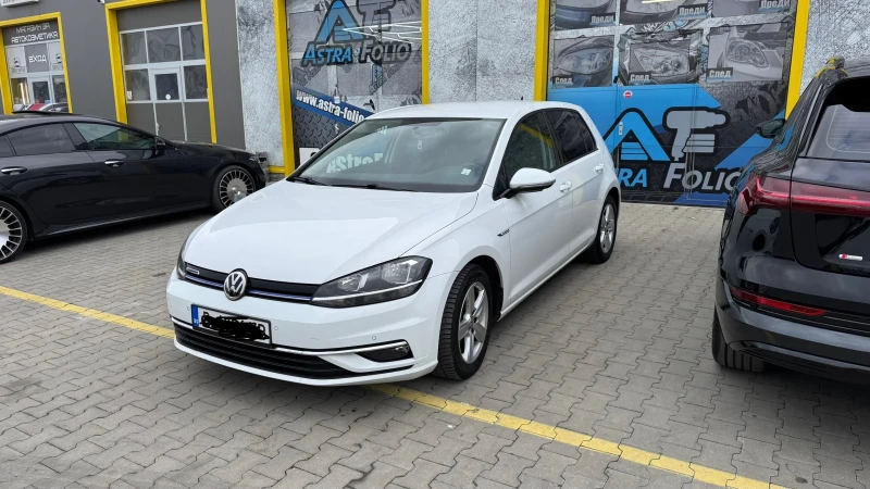 VW Golf 1.5 TGI, снимка 1 - Автомобили и джипове - 49015709