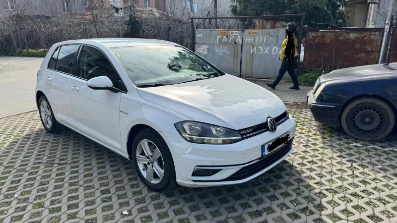 VW Golf 1.5 TGI, снимка 3 - Автомобили и джипове - 49015709