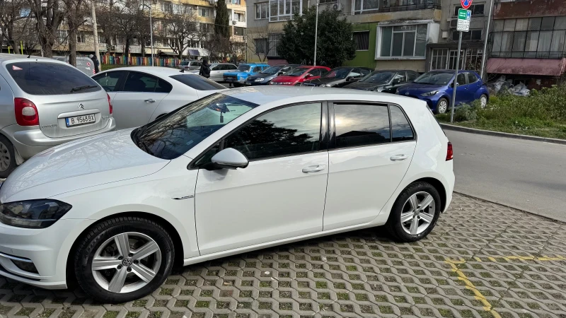 VW Golf 1.5 TGI, снимка 4 - Автомобили и джипове - 49015709