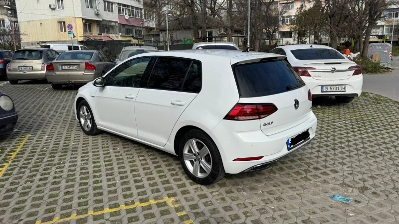 VW Golf 1.5 TGI, снимка 5 - Автомобили и джипове - 49015709