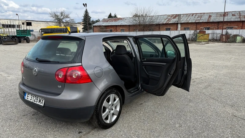 VW Golf, снимка 3 - Автомобили и джипове - 49343478