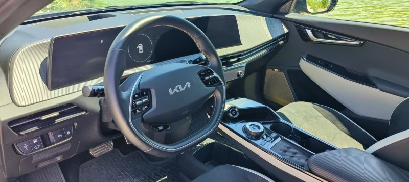 Kia EV6 GT Line, 77, 4kWh, 325к.с. 4х4, снимка 5 - Автомобили и джипове - 52601761