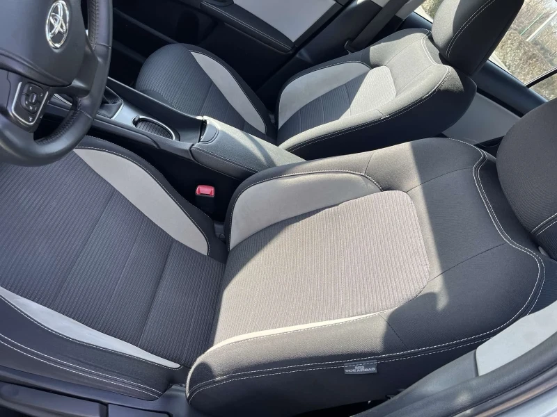 Toyota Avensis, снимка 10 - Автомобили и джипове - 52267317