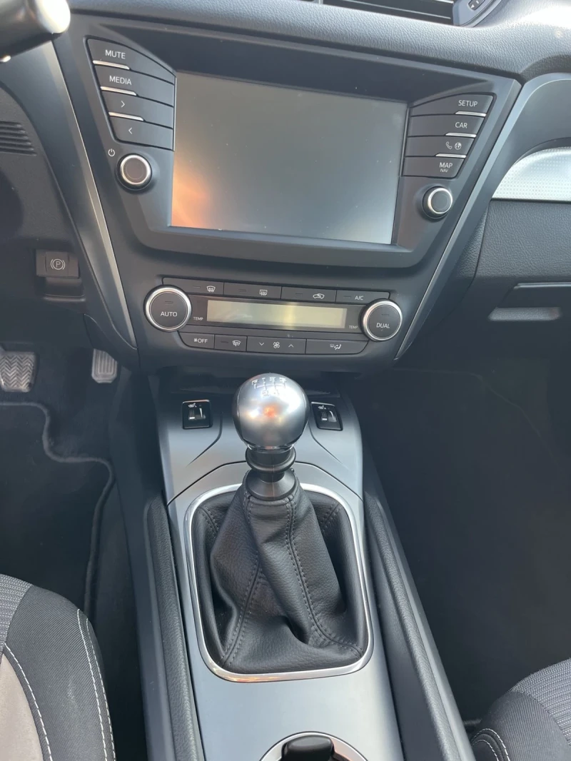 Toyota Avensis, снимка 7 - Автомобили и джипове - 52267317