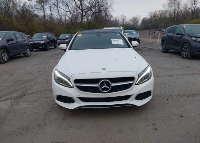 Mercedes-Benz C 300 4MATIC, снимка 5 - Автомобили и джипове - 48627738