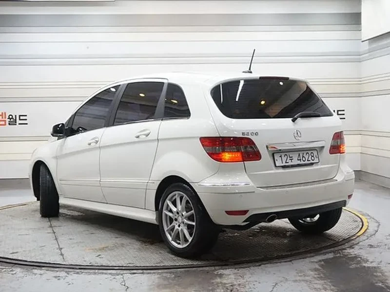 Mercedes-Benz B 200 W245, снимка 4 - Автомобили и джипове - 55739961