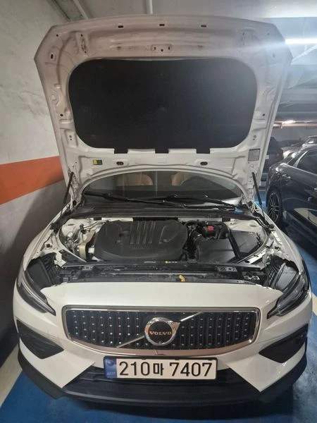 Volvo V60 2.0 Automatic КРАЙНА ЦЕНА: 36035 EUR !!!РЕАЛНА КРА, снимка 6 - Автомобили и джипове - 55969507