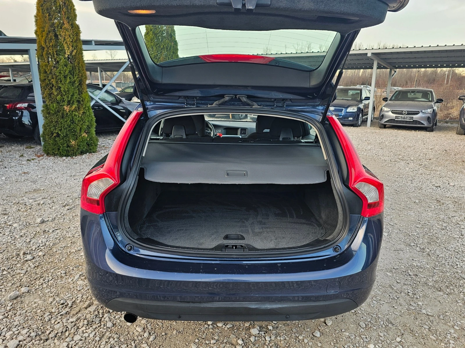 Volvo V60 2.0d 136кс  ! ! КЛИМАТРОНИК | Mobile.bg — изображение 15