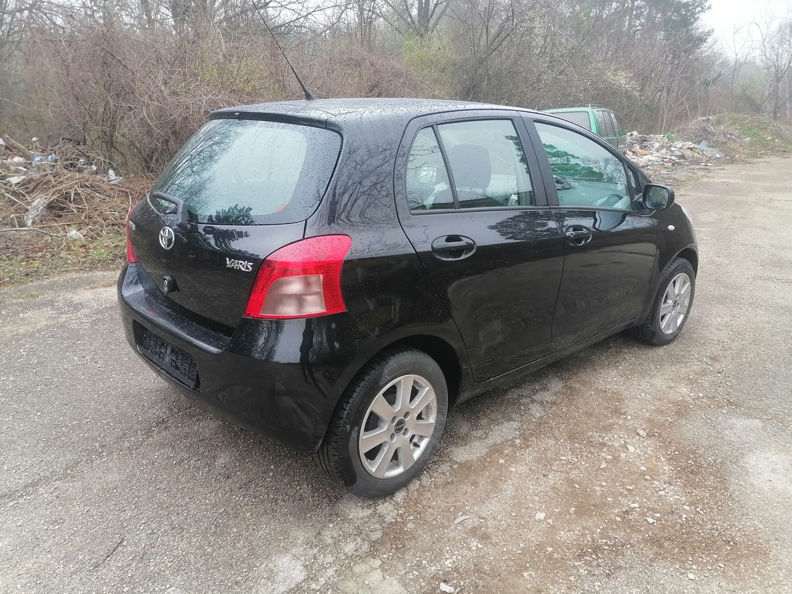 Toyota Yaris 1.0VVT-i - изображение 6