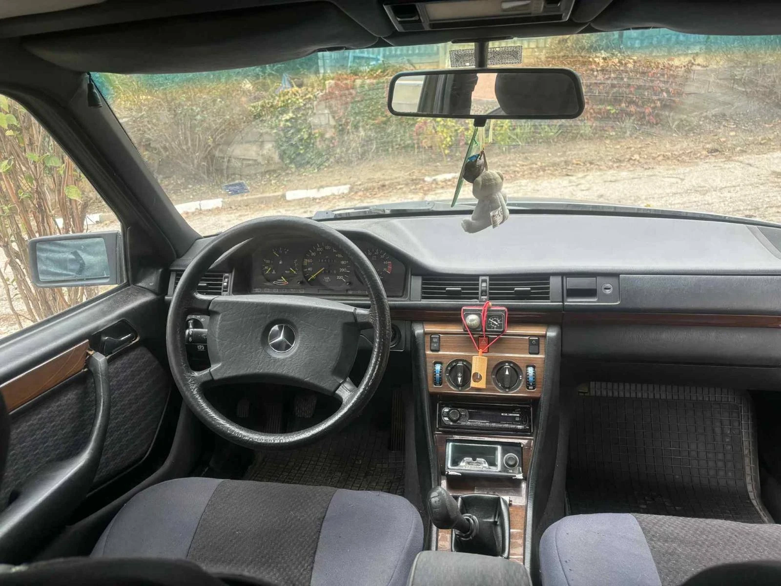 Mercedes-Benz 200 Е 124 - изображение 9