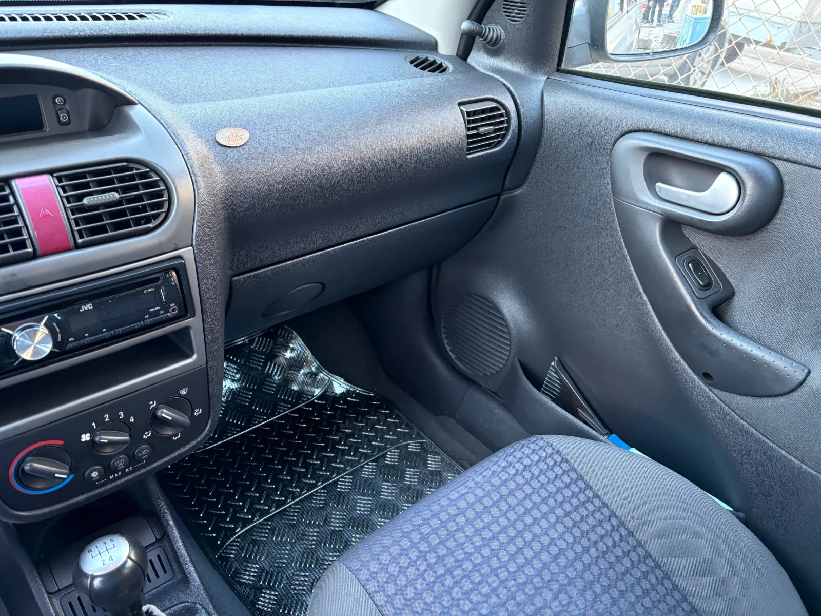 Opel Corsa  - изображение 10