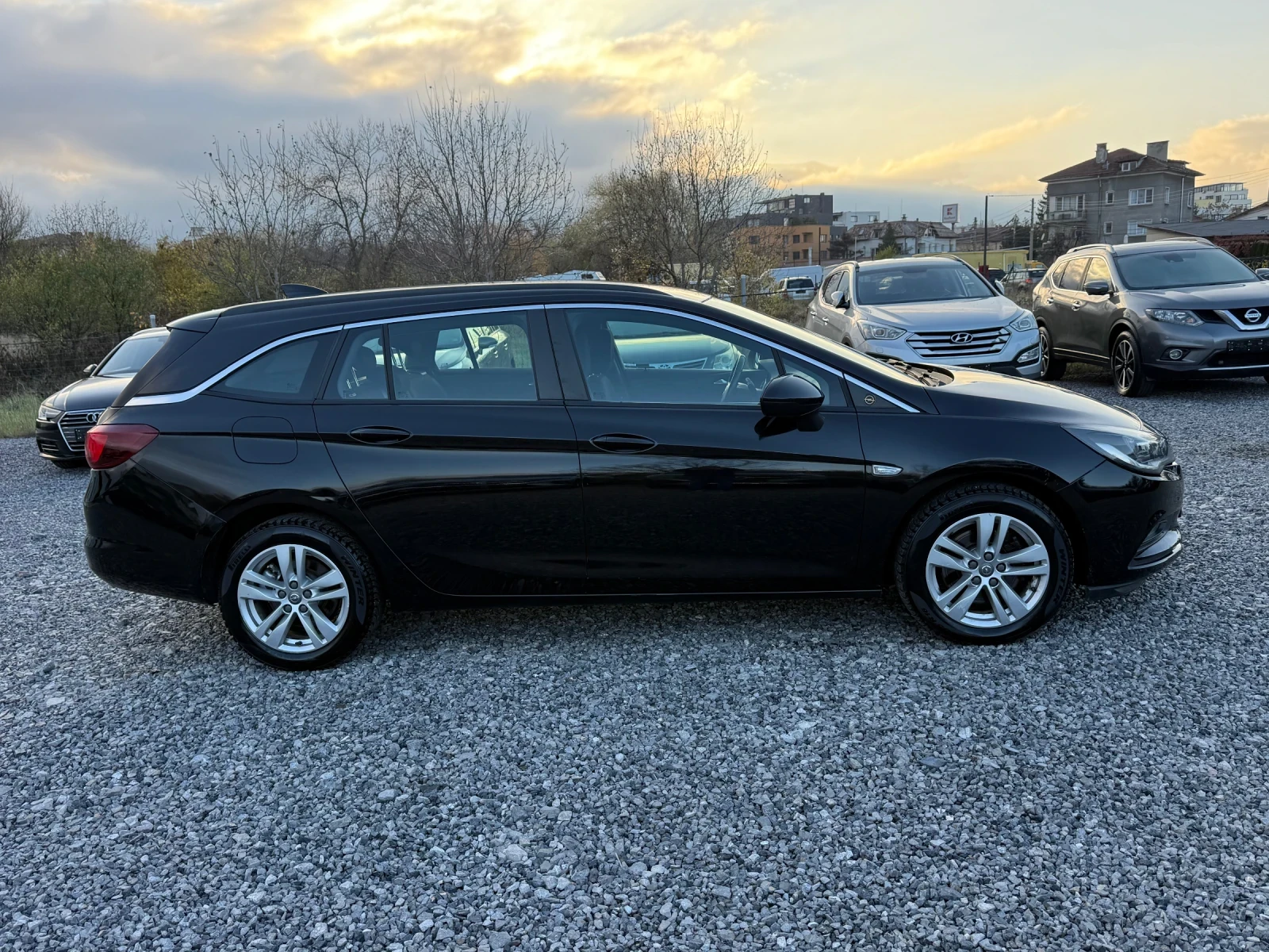 Opel Astra Sports Tourer 1.6d (136 кс) Automatic /2017 Италия - изображение 4