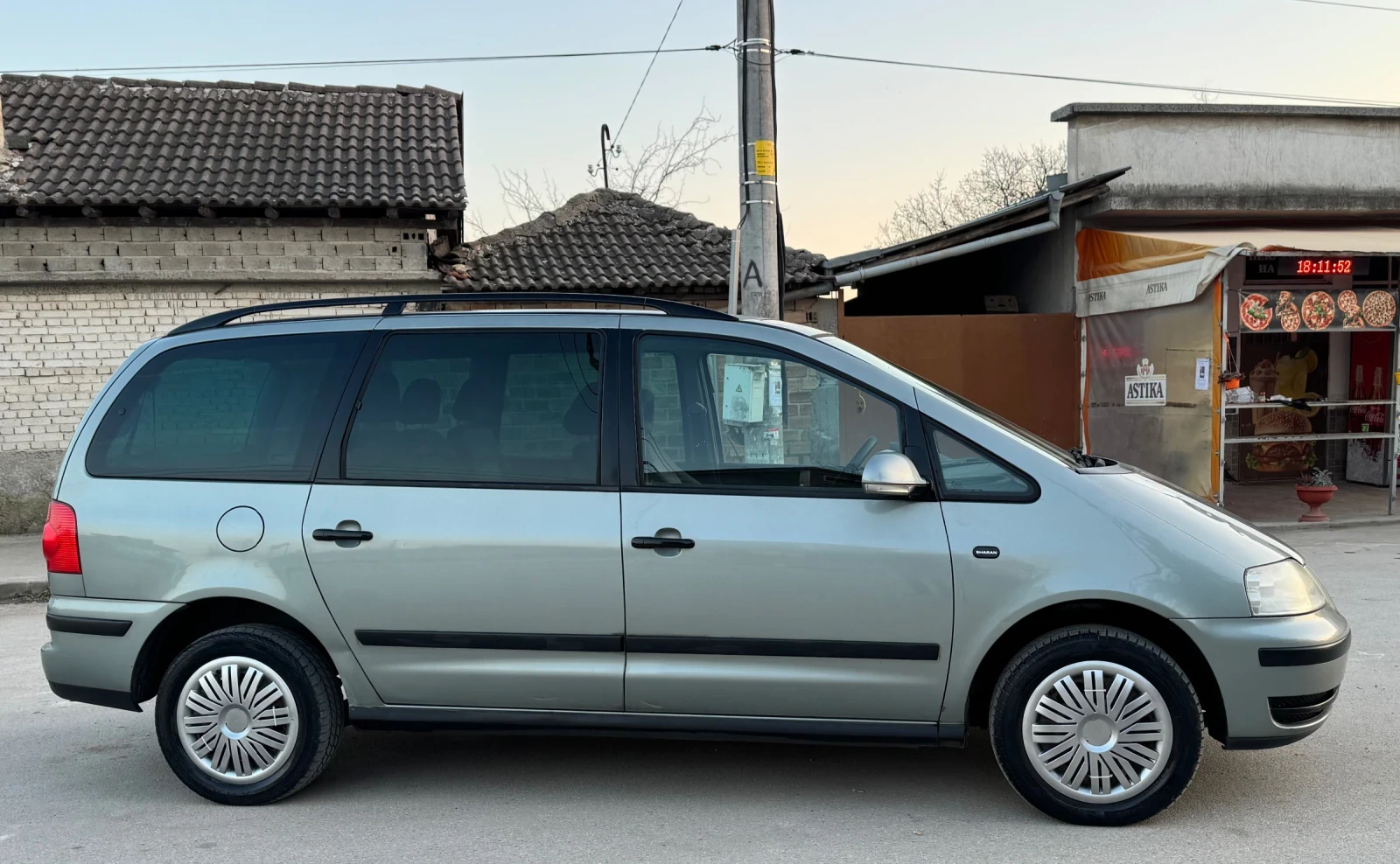 VW Sharan Нов внос от Германия 1.9 116к.с, снимка 2 - Автомобили и джипове - 53748397