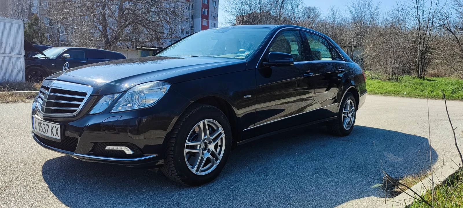 Mercedes-Benz E 250 Elegance, снимка 8 - Автомобили и джипове - 53829426
