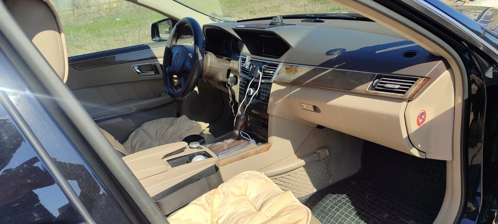 Mercedes-Benz E 250 Elegance, снимка 10 - Автомобили и джипове - 53829426