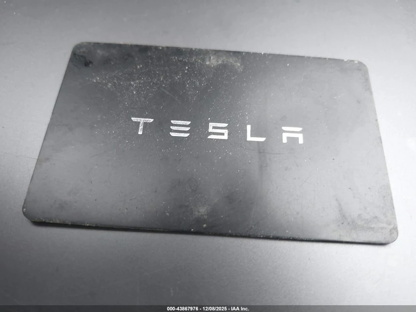 Tesla Model 3 U  U UX All Wheel Drive, снимка 11 - Автомобили и джипове - 53830344