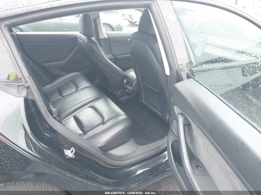 Tesla Model 3 U  U UX All Wheel Drive, снимка 8 - Автомобили и джипове - 53830344