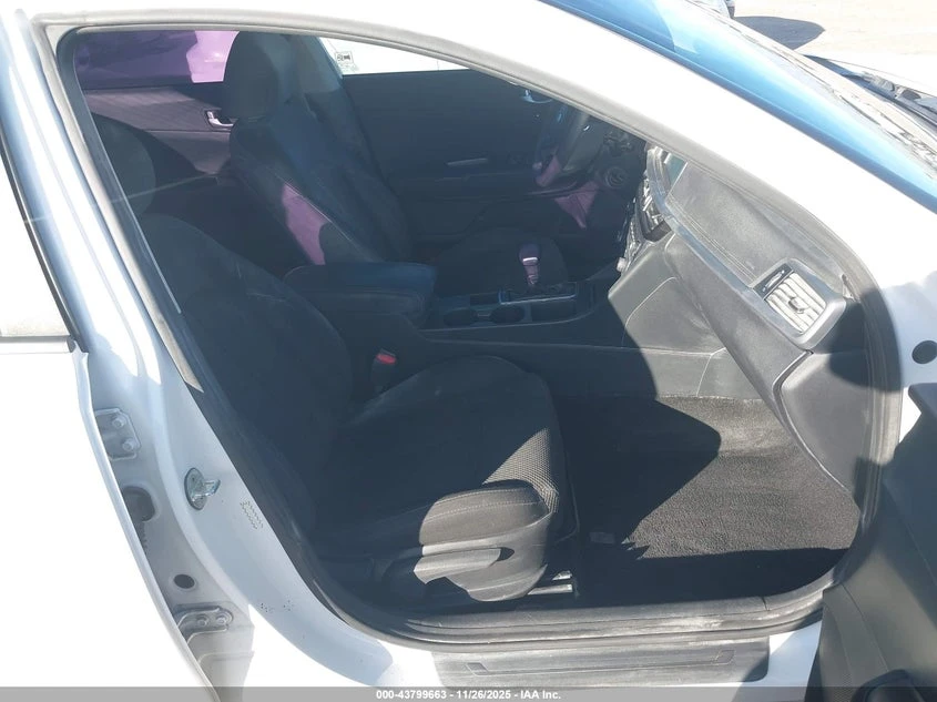 Kia Optima 2.4l Lx, снимка 5 - Автомобили и джипове - 53935392