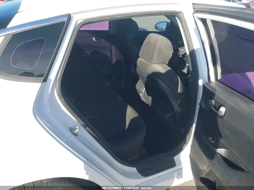 Kia Optima 2.4l Lx, снимка 8 - Автомобили и джипове - 53935392