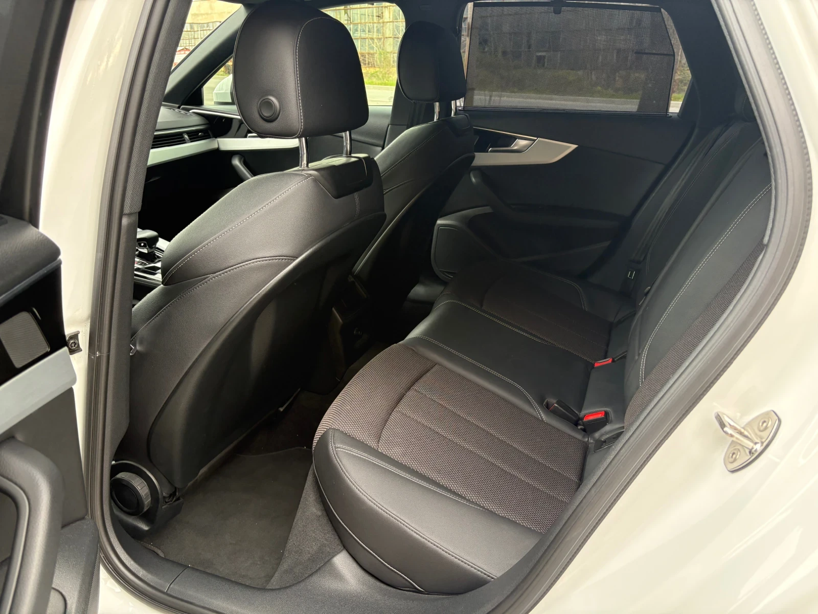 Audi A4 Avant 35TDI Mild-hybrid, снимка 14 - Автомобили и джипове - 54131929