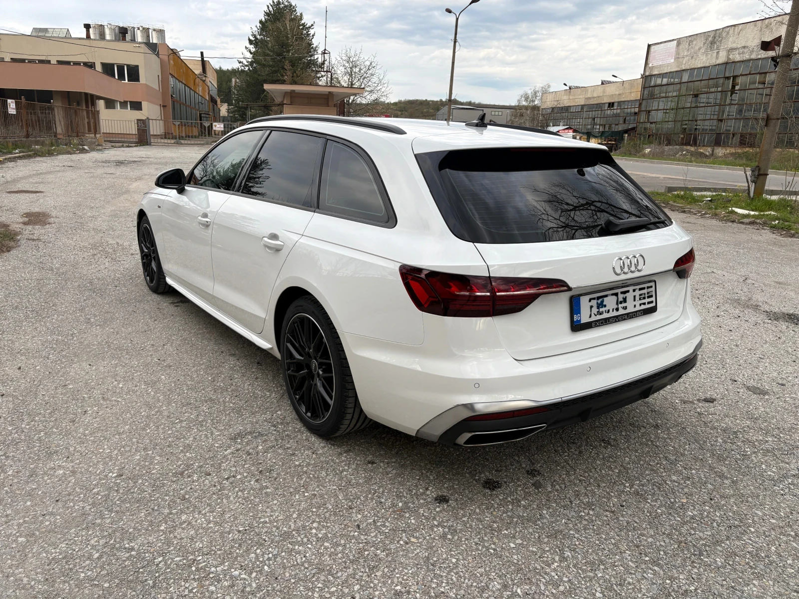 Audi A4 Avant 35TDI Mild-hybrid, снимка 6 - Автомобили и джипове - 54131929