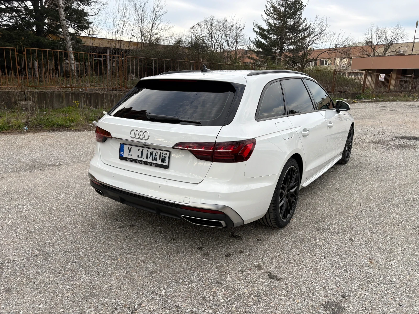 Audi A4 Avant 35TDI Mild-hybrid, снимка 4 - Автомобили и джипове - 54131929