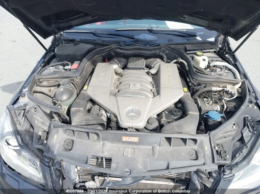 Mercedes-Benz C 63 AMG AMG/ CARFAX/Шибедах/Подгрев/Памет, снимка 13 - Автомобили и джипове - 54135608