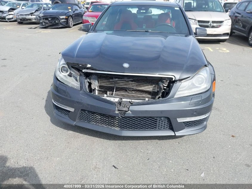 Mercedes-Benz C 63 AMG AMG/ CARFAX/Шибедах/Подгрев/Памет, снимка 3 - Автомобили и джипове - 54135608