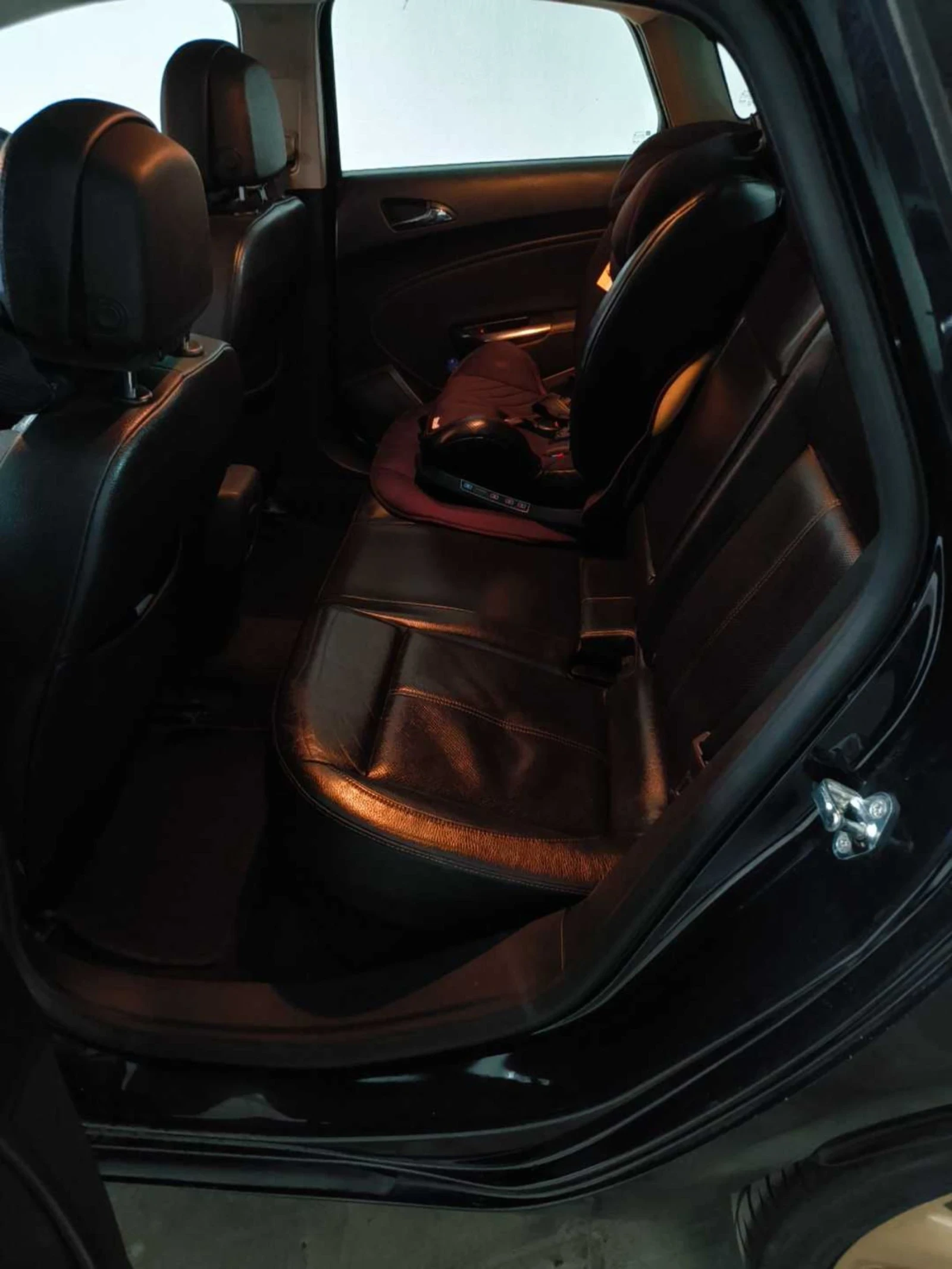 Opel Astra 1.7 cdti , снимка 9 - Автомобили и джипове - 54315042