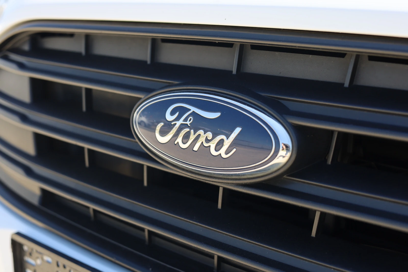 Ford Connect 1.5, снимка 16 - Автомобили и джипове - 54358434