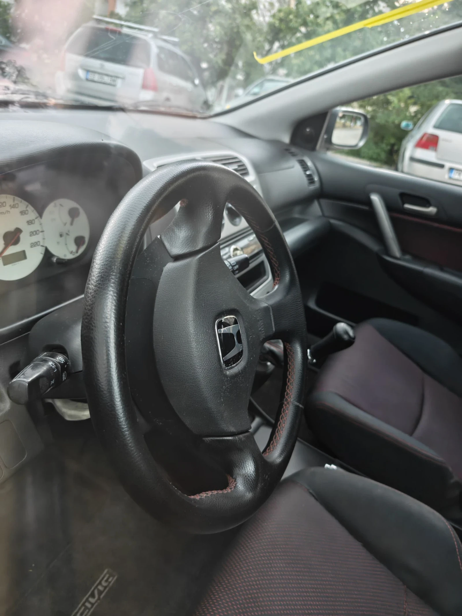 Honda Civic 1.7CDTi, снимка 7 - Автомобили и джипове - 55237317