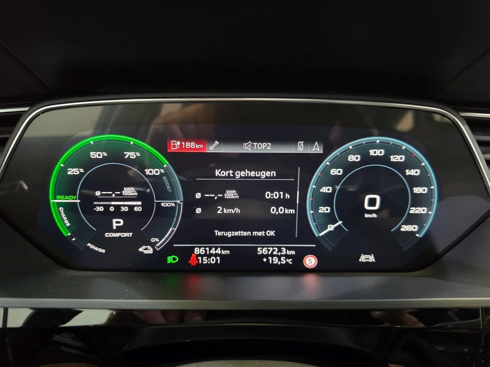 Audi E-Tron 55 Sportback Virtual Pano LED-Matrix Bang&Olufsen, снимка 10 - Автомобили и джипове - 55349139