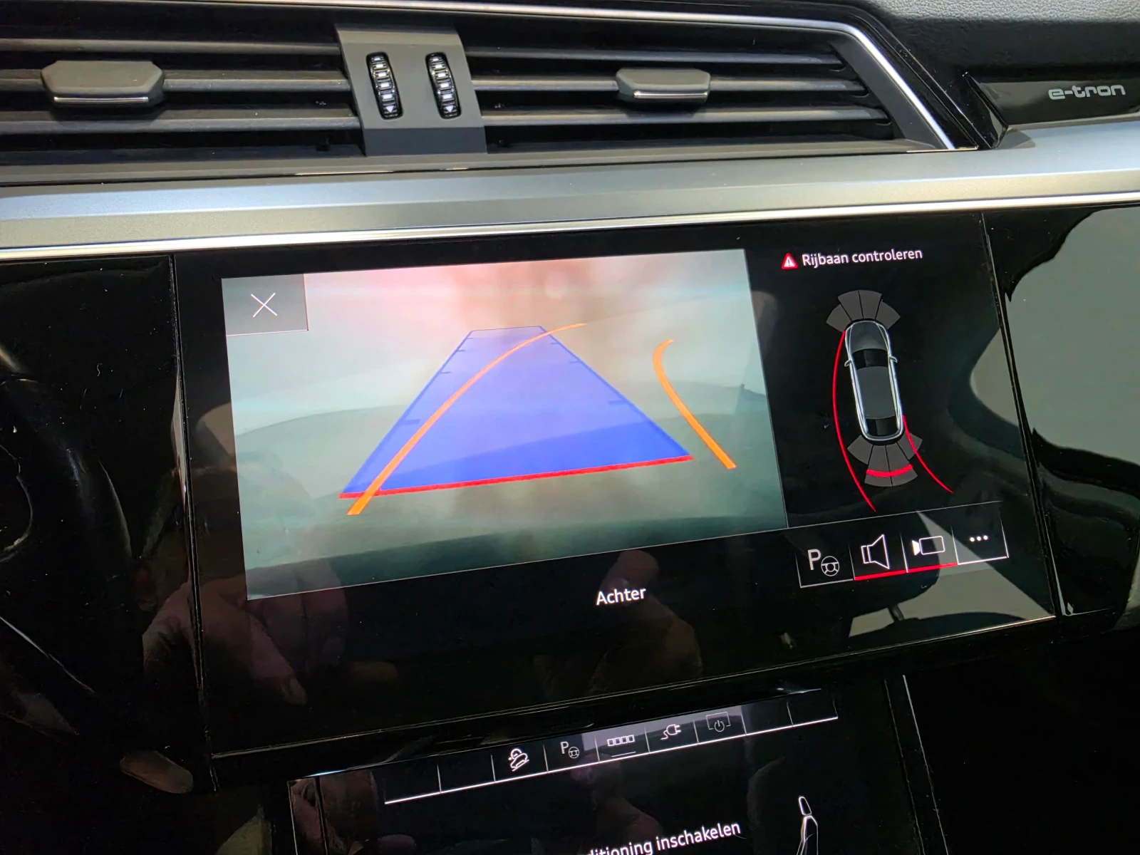 Audi E-Tron 55 Sportback Virtual Pano LED-Matrix Bang&Olufsen, снимка 15 - Автомобили и джипове - 55349139
