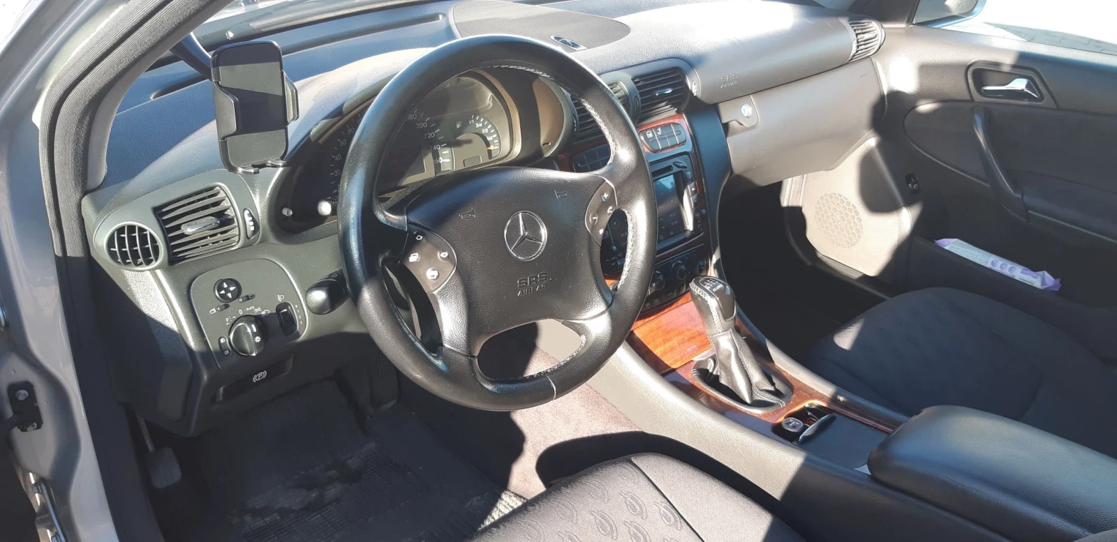 Mercedes-Benz C 220, снимка 6 - Автомобили и джипове - 55640890