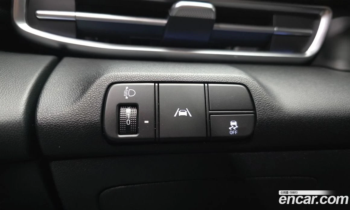 Hyundai Elantra 1.6 Modern, снимка 15 - Автомобили и джипове - 56155789