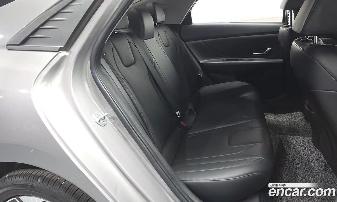 Hyundai Elantra 1.6 Modern, снимка 11 - Автомобили и джипове - 56155789