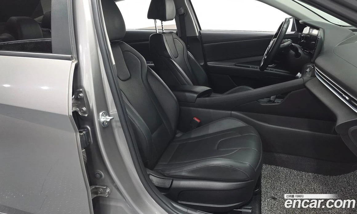 Hyundai Elantra 1.6 Modern, снимка 12 - Автомобили и джипове - 56155789