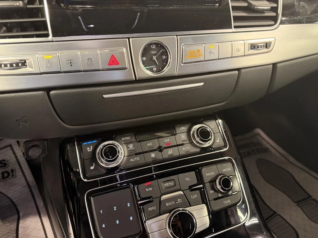Audi A8 Bang & Olufsen/HUD/OБДУХВАНЕ/ЛИЗИНГ/             , снимка 13 - Автомобили и джипове - 56354485