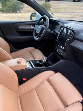 Volvo XC40 B4 AWD Inscription Full, снимка 8