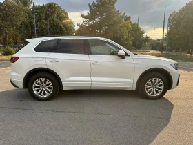 VW Touareg 3.0TDI* 4x4* Маtrix* 29km* Гаранция, снимка 5