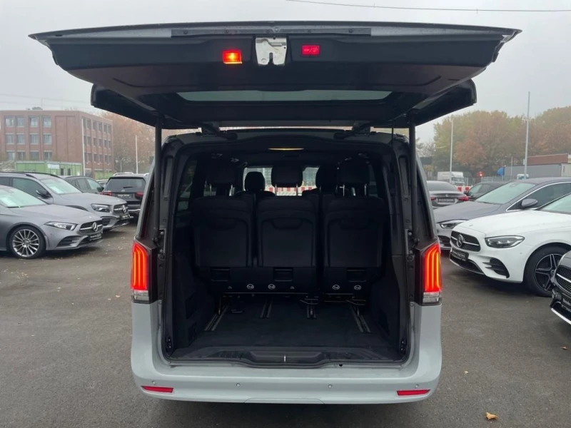 Mercedes-Benz EQV 300 LONG CAMERA DISTRONIC LED, снимка 13 - Автомобили и джипове - 52529922