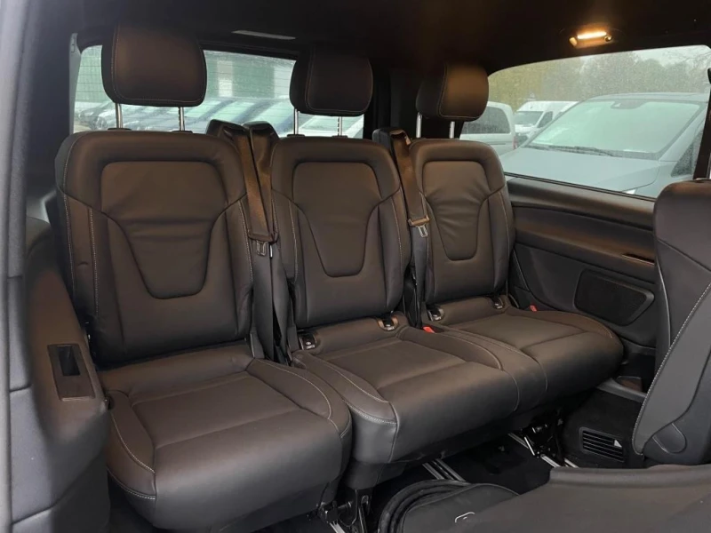 Mercedes-Benz EQV 300 LONG CAMERA DISTRONIC LED, снимка 12 - Автомобили и джипове - 52529922